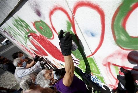 Lisbons Righteously Awesome Senior Citizen Graffiti Crew