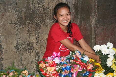 Asia Philippines Leyte Girl Selling Flowers In Taclo Flickr