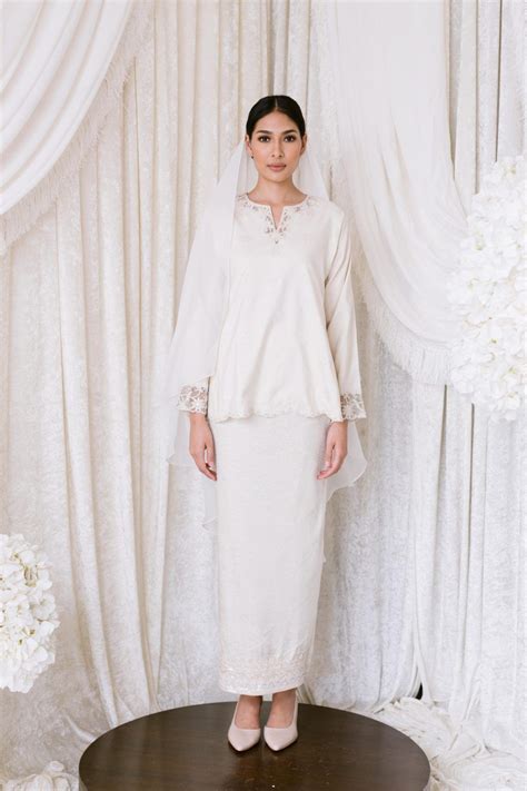 00528 Suraiya Nikah Outfit Nikah Dress Malay Wedding Dress