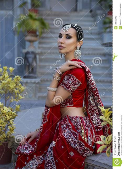 Beautiful Young Indian Woman In Traditional Clothing With Bridal Stock