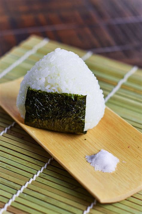 Simple Japanese Salt Onigiri Rice Ball 塩おにぎり Sudachi Cute Food
