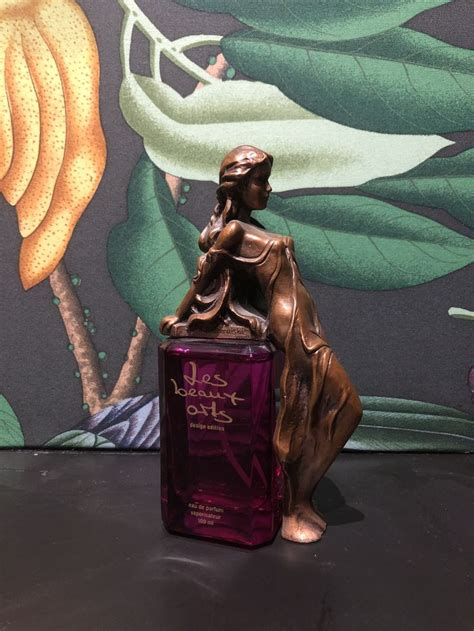 Les Beaux Arts Parfum Julia Glass Bottles Art Buddha Statue