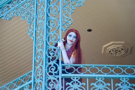 Jack And Sally Greet Guests At Disneyland For Halloween 2021 Photos