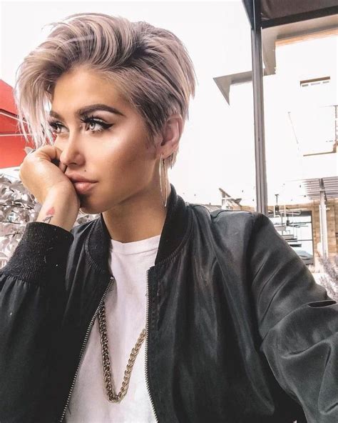 40 Superb Edgy Pixie Hairstyles Ideas For Active Women To Try In 2020 Messy Pixie Haircut