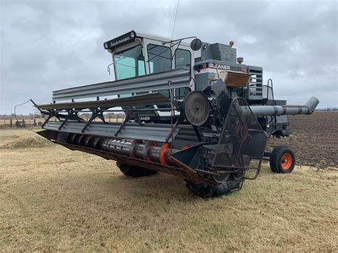 Allis Chalmers Gleaner F2 Combine And 18 Header Gavel Roads Online