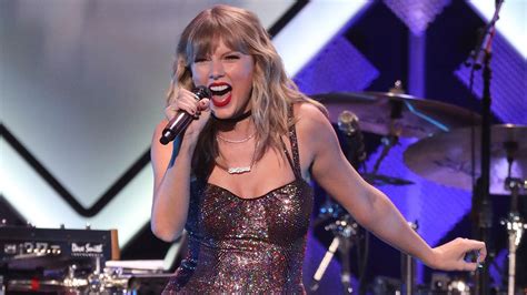 Taylor Swift Tampa Concert 2023 Meredith Mccarthy Headline