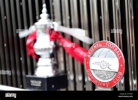 An Arsenal And Fa Cup Badge On A Rolls Royce Hi Res Stock Photography