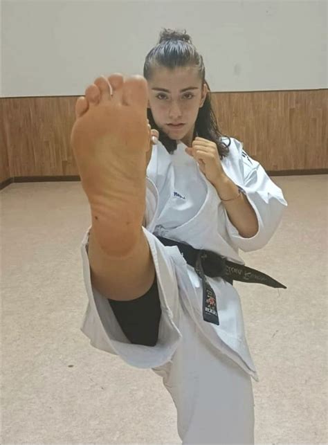 Pin By Bridget On Yoga Art Women Karate Martial Arts Girl Martial Arts Women