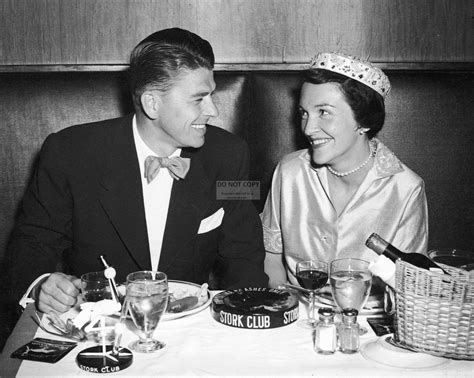 ronald and nancy reagan at honeymoon dinner in 1952 8x10 publicity photo az923 ebay