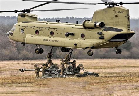 Boeing Ch 47 Chinook Military Helicopter Military Machine