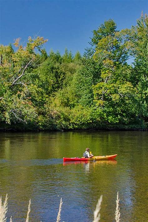 On The Water In White Mountains Nh Canoes And Kayaks