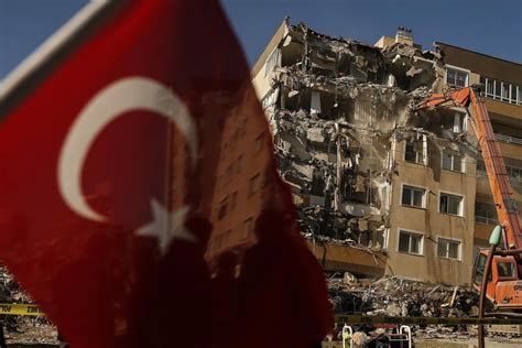 Turquie Le Bilan Du Séisme Monte à 114 Morts 24 Heures