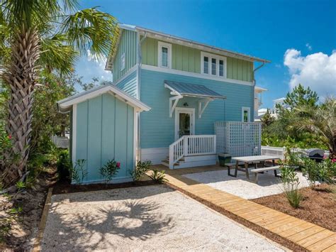19 Tiny Beach Cottages You Can Rent In 2020 Small Beach Houses Beach