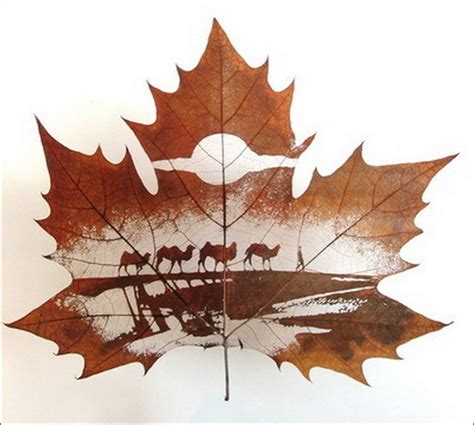 Leaf Carving Art That Comes With Autumn
