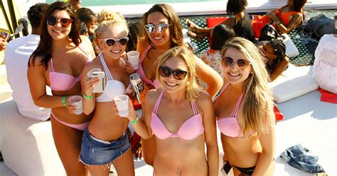 Look at the runner up in the back. Miami Boat Party Package - theTixs