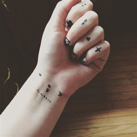 110 Cute And Tiny Tattoos For Girls Designs And Meanings 2018