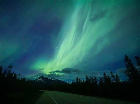 The Best Place To See The Northern Lights In Canada Condé Nast Traveler