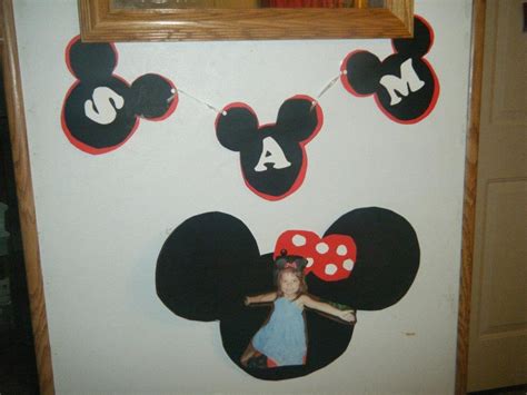 We Put Up Large Mickey And Minnie Heads Around The House With Pictures
