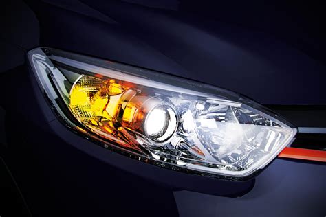 Car Headlight Technology Explained From Halogen To Laser Lights