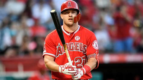 Mike Trout Braves Trio Among 2019 Silver Slugger Award Winners Abc7