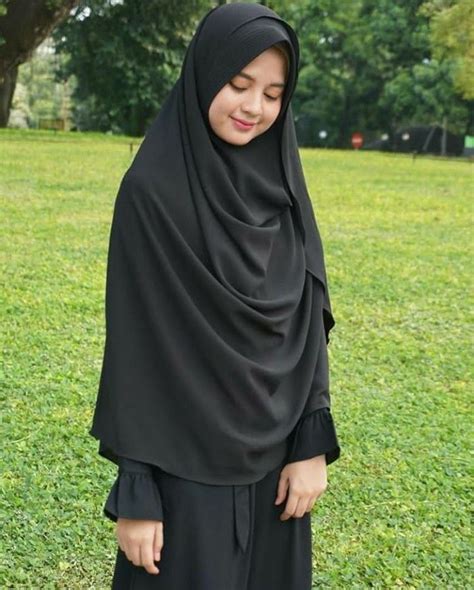 pin oleh sundari di hijab syar i gaya hijab jilbab cantik gadis berjilbab