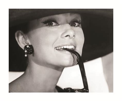 Audrey Hepburn Black and White Framed Wall Art (24 x 20