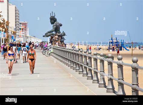 Virginia Beach Oceanfront Boardwalk Hi Res Stock Photography And Images