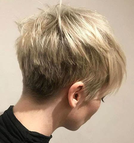 Easy to do choppy cuts for women over 60 : 19-Short-Blonde-Hair-Aesthetic-705.jpg (450×481) | Short choppy haircuts, Choppy haircuts, Short ...