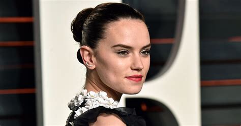 Daisy Ridley Posts Inspiring Message About Self Esteem And Selfies Us Weekly