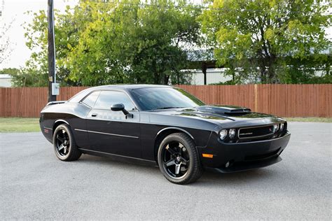 2010 Dodge Challenger R T American Muscle CarZ