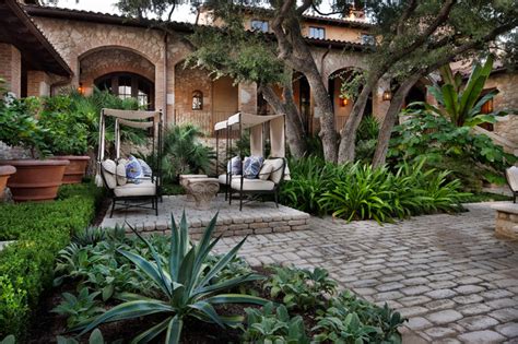 Courtyard Hacienda Mediterranean Patio Austin By Chas Architects