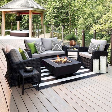 45 Cool DIY Outdoor Couch Ideas To Enjoy Your Relax Moment Outside The