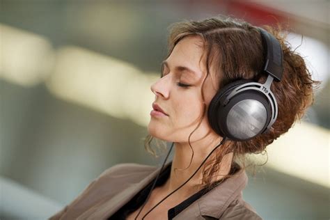 Pin By D Dude On Girls In Headphones Headphones Sound Proof