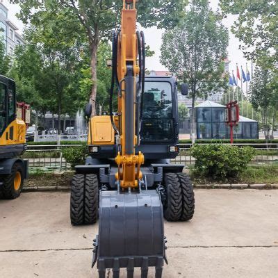 New Changlin Wheel Nude Packed China Mini Excavators Construction