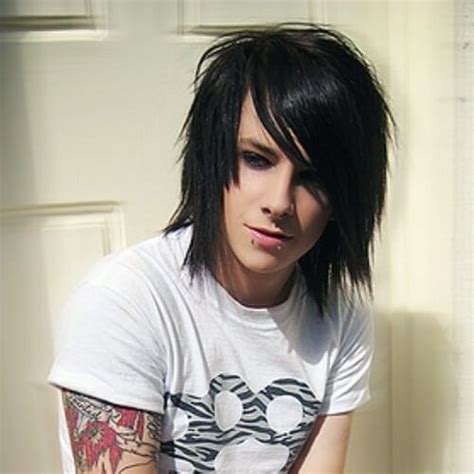 Shoulder Length Emo Hairstyles For Guys Emo Hairstyles For Guys Emo Haircuts Emo Hair