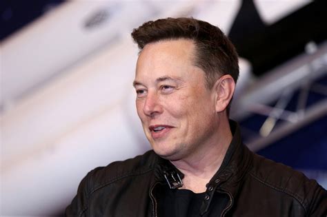 Elon musk's story is a lesson in how a few simple principles, applied relentlessly, can his brother kimball musk, who is 15 months younger than elon, had just graduated from queen's university with. El CEO de Tesla, Elon Musk, revela que se mudará a Texas
