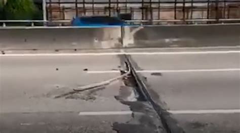 Sungai besi ulu kelang elevated expressway (suke) is a 24.4 km with 14 interchanges подробнее. Kesas: Bridge joint repaired the day video of damaged car ...