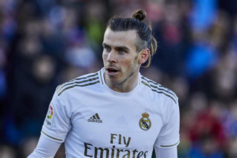 real madrid and wales superstar gareth bale donates €575 000 to a welsh health charity to help