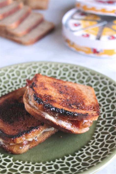 Bacon Fig And Asiago Grilled Cheese Sandwich Minis The