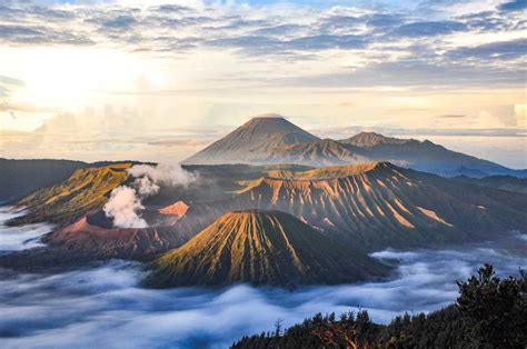 Tourist Attractions In Indonesia Famous Landmarks Things To Do