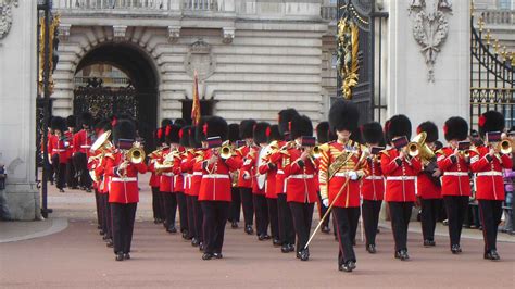 Changing Of The Guard London Book Tickets And Tours Getyourguide