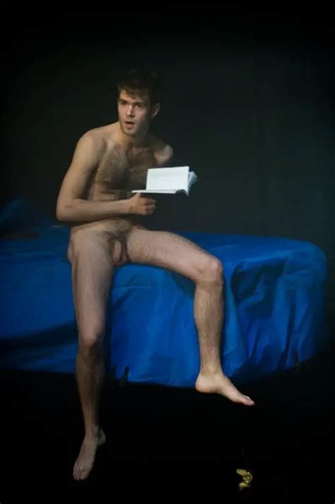 Omg He S Naked French Actor Robin Causse Gets Nude On Stage In Hamlet