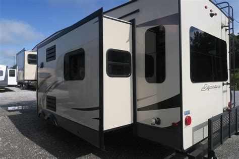 New 2019 Rockwood Signature Ultra Lite 8299bs Overview Berryland