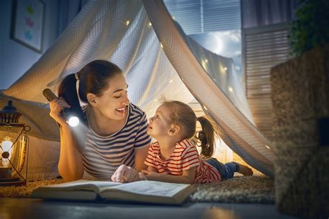 7 Wonderful Benefits Of Reading Bedtime Stories To Your Child