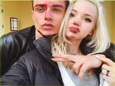 Dove Cameron And Thomas Doherty - Dove Cameron Shares Sweet Throwback Pic With Thomas Doherty | Photo