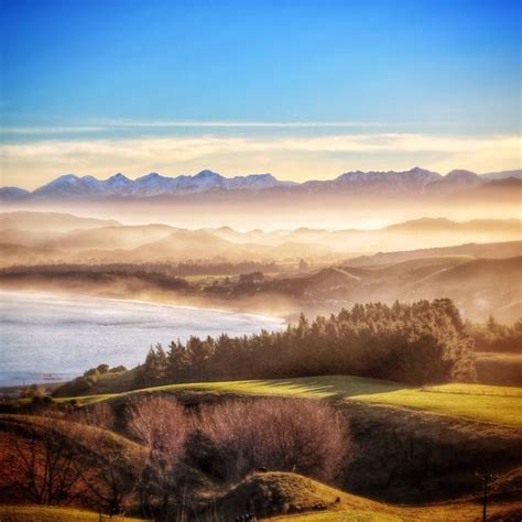 Kaikoura Lookout South Bay New Zealand — By Youngadventuress The