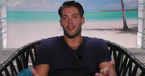 Love Islands Jonny Mitchell Received Frantic Call From Show After Mike