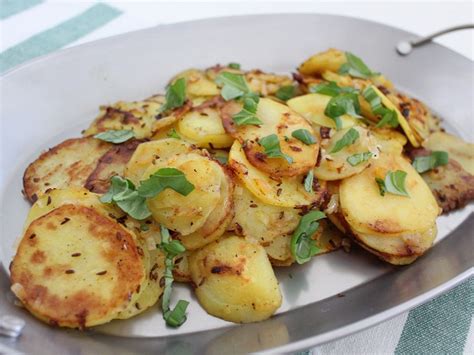 Bratkartoffeln aus rohen Kartoffeln von blondesDornröschen Chefkoch