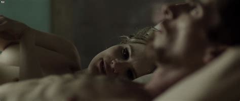 Naked Jennifer Jason Leigh In The Machinist