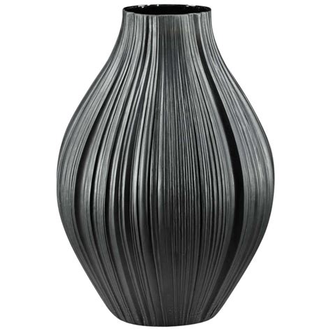 Martin Freyer Vase Porcelain Pleated Plissee Black 1968 For Sale At 1stdibs Pleated Vase